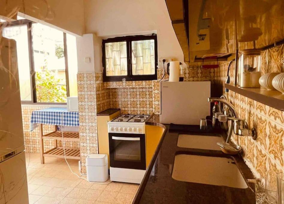 כפר בלב העיר המקום ביותר בתל אביב Tel Aviv Exterior foto